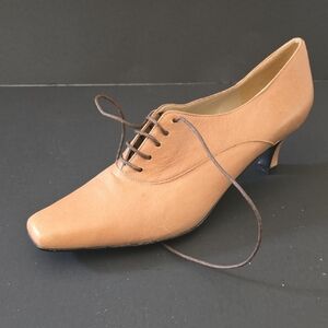 SIAMANTO Tan Leather Lace-Up Heels